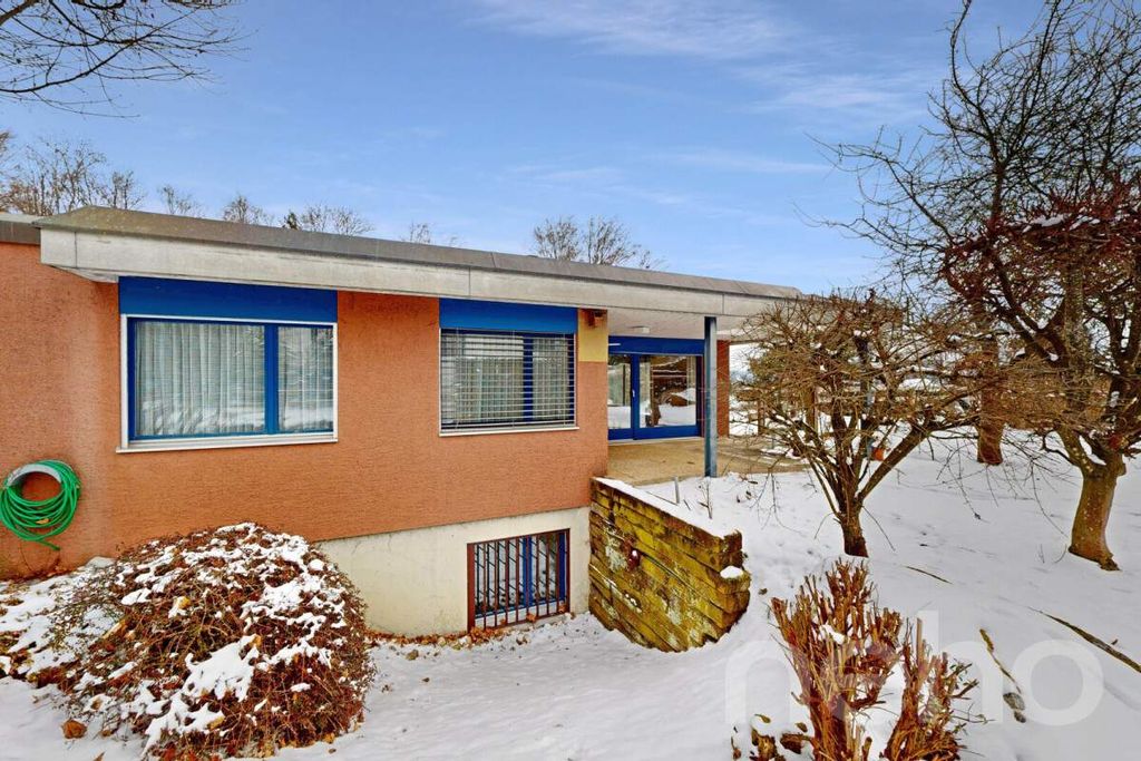 Property photo 3 of 12