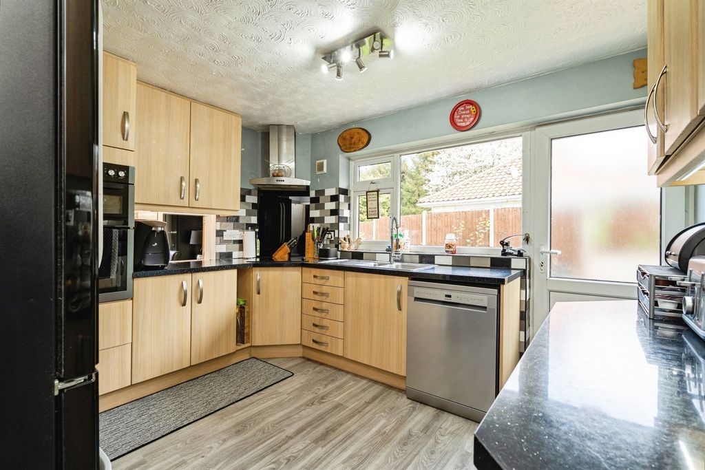 Additional image 4 of 4 bed detached house for saleRedenhall Road, Harleston IP20