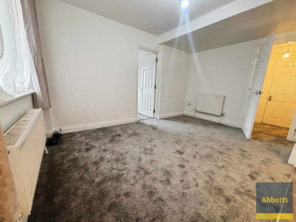 Property photo 3 of 4