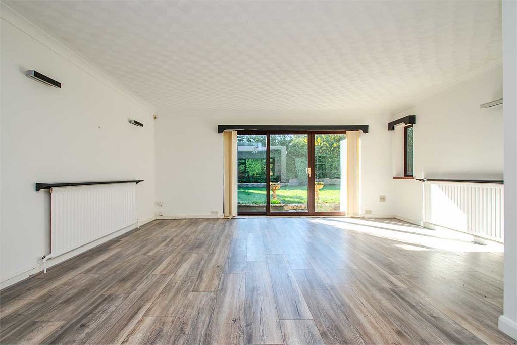 Property photo 2 of 16 Photo 1