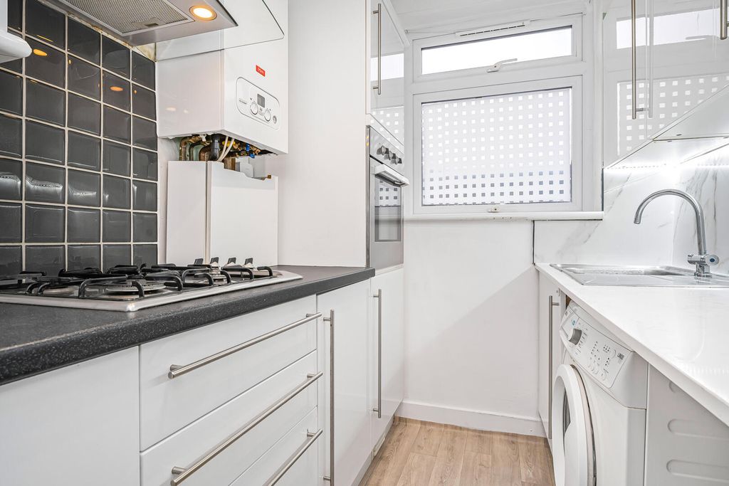 Property photo 2 of 26 Kitchen