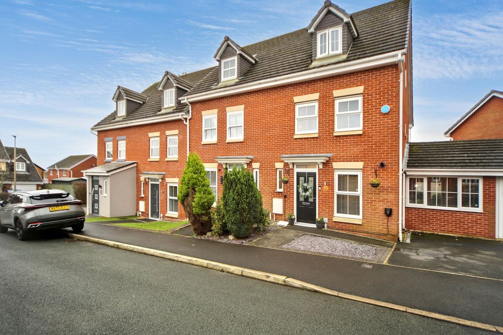 Property photo 1 of 25