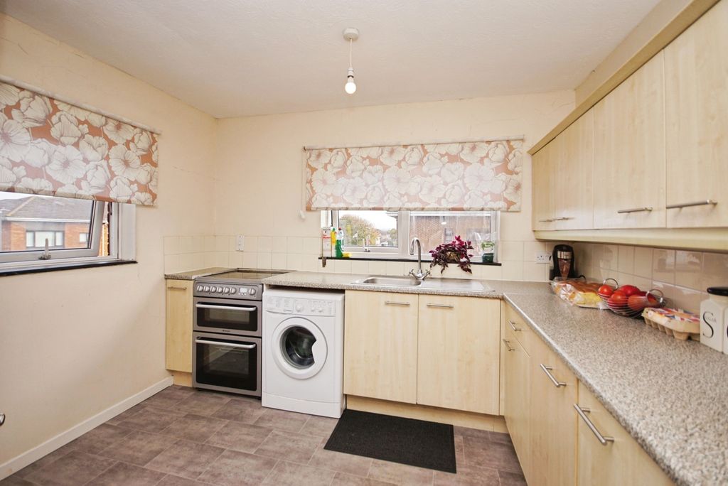 Property photo 2 of 17 Photo