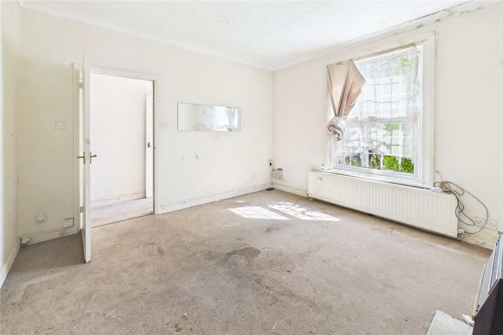 Property photo 2 of 15 Dining Room