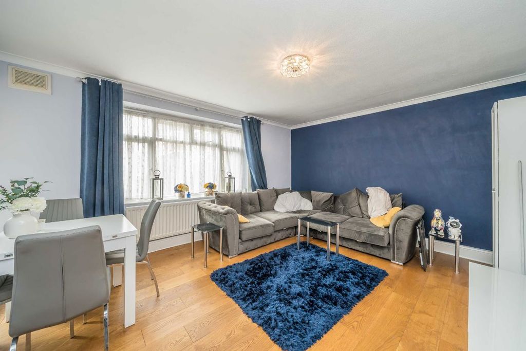 Property photo 2 of 4