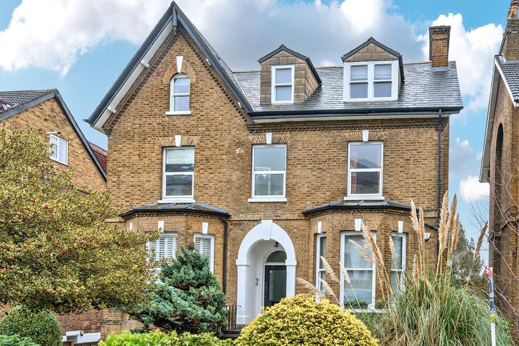 Property photo 1 of 16 External