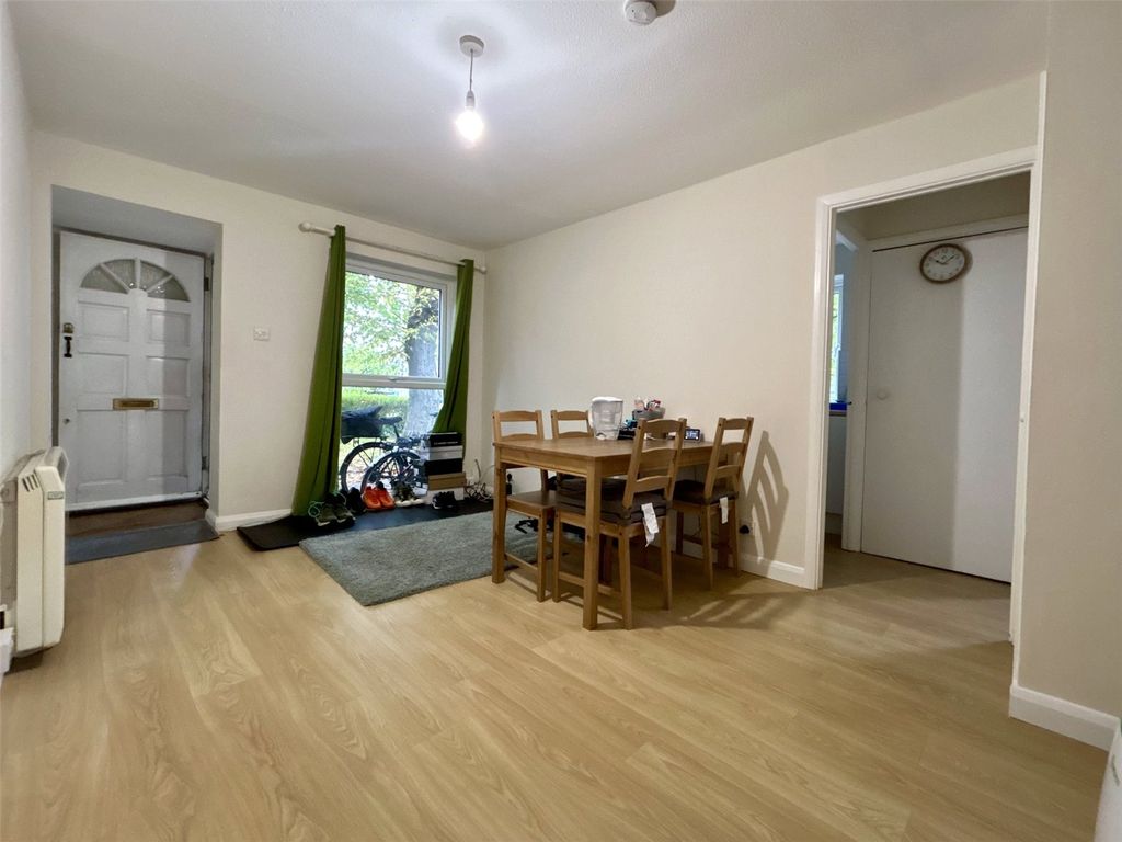 Property photo 2 of 8 Picture No. 09