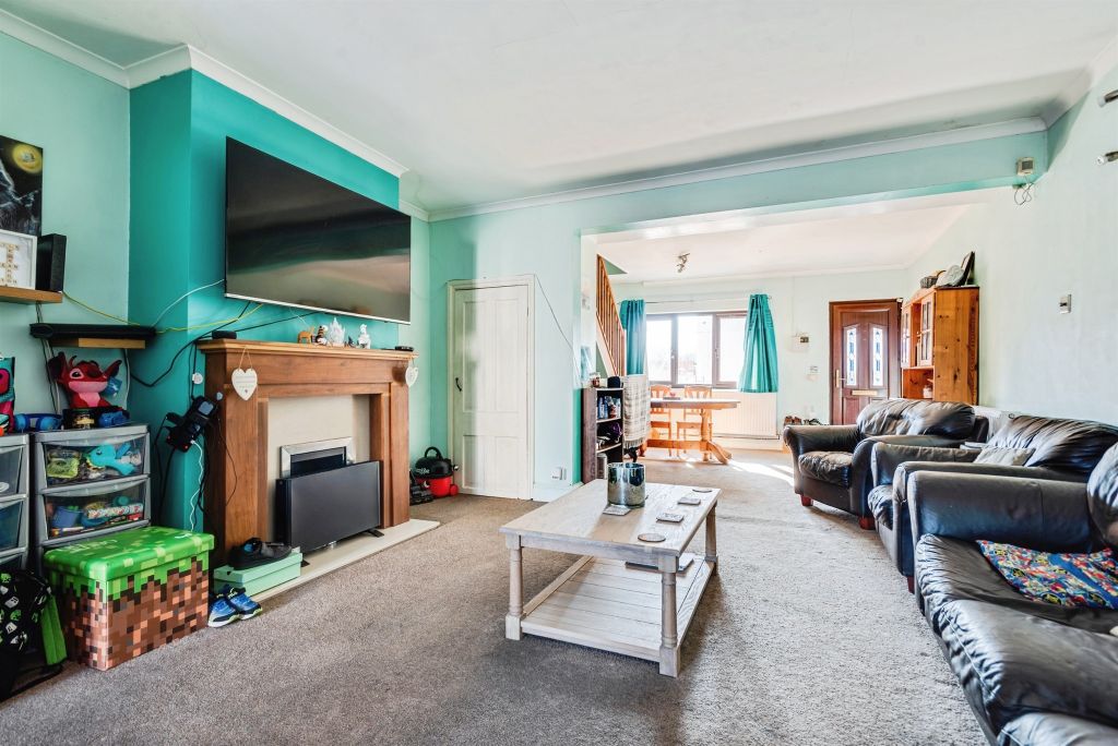 Property photo 3 of 16