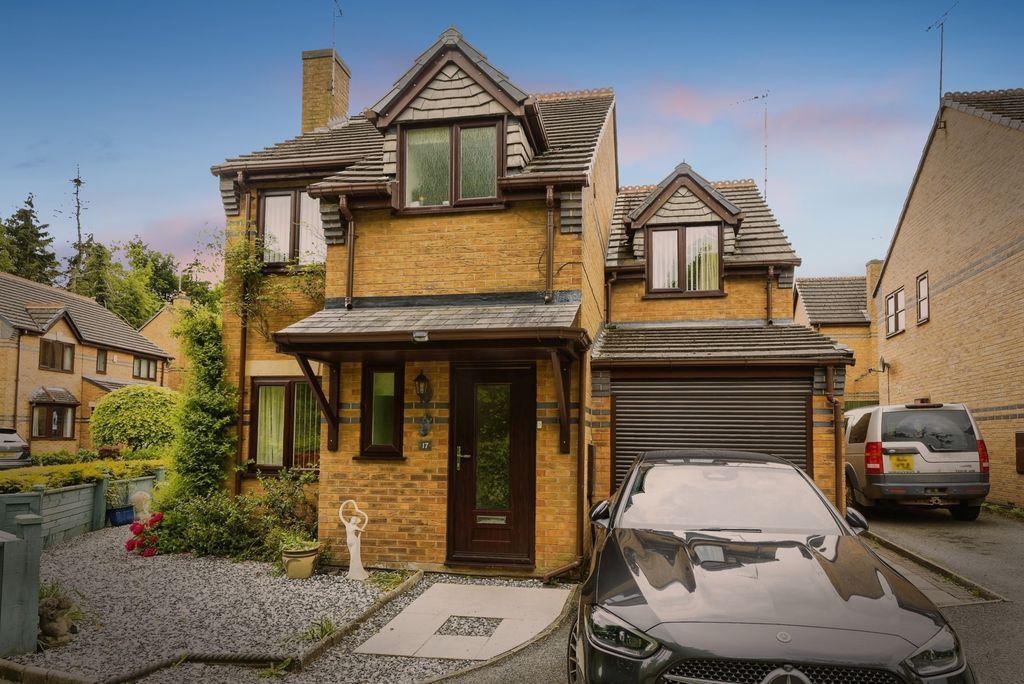 Property photo 1 of 19 External