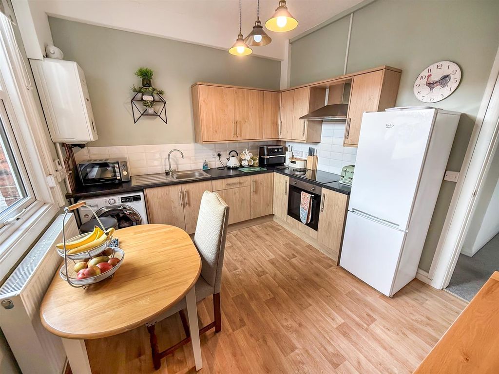 Property photo 2 of 8 Kitchen/ Diner