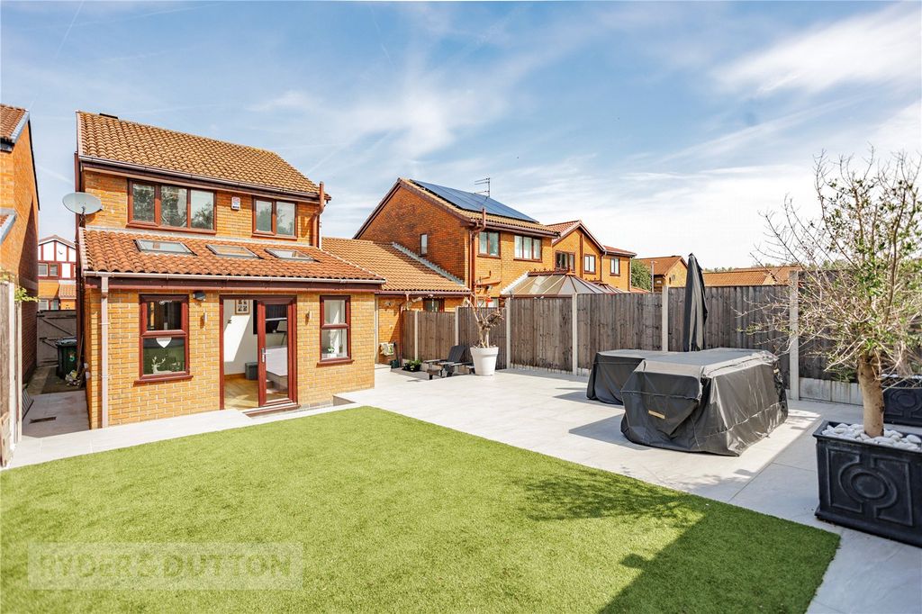 Property photo 2 of 31 Rear Garden