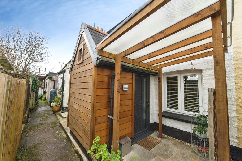 Property photo 2 of 19 Picture No. 03