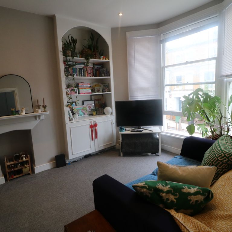 Property photo 2 of 12