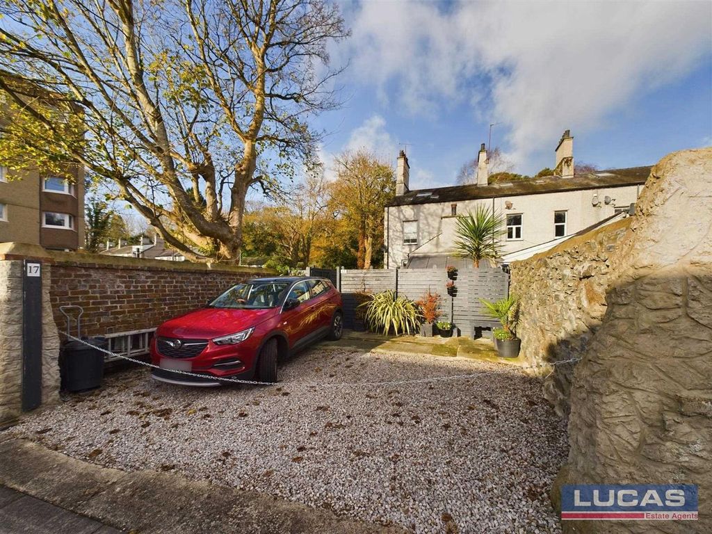 4 bed town house for saleDale Street, Menai Bridge LL59