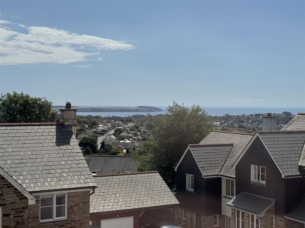 Property photo 2 of 15 Sea Views