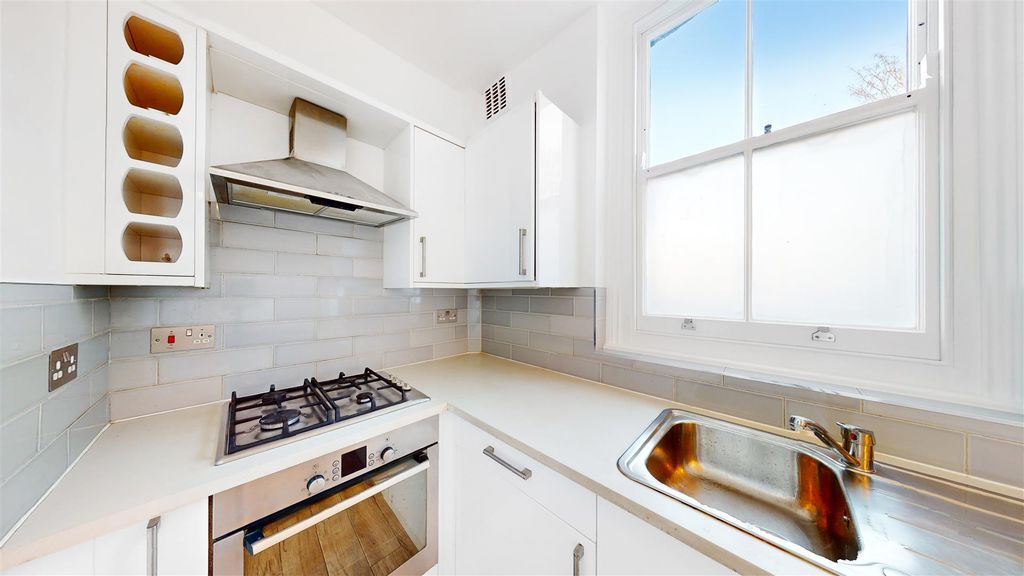 Property photo 3 of 15 182 New North Road - Ifr6Hadtarku0Aga3Trk.Jpg
