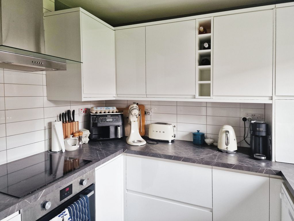 Property photo 3 of 9 41642226-Wentwoth