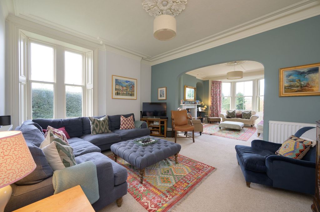 Property photo 3 of 67