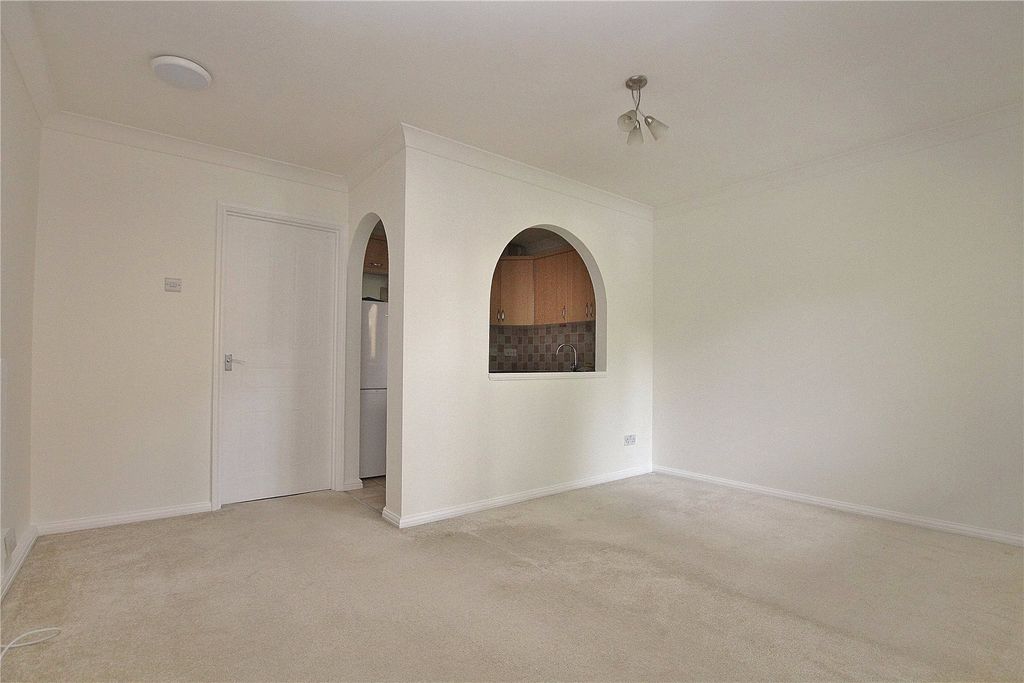 Property photo 2 of 7 Picture No. 15