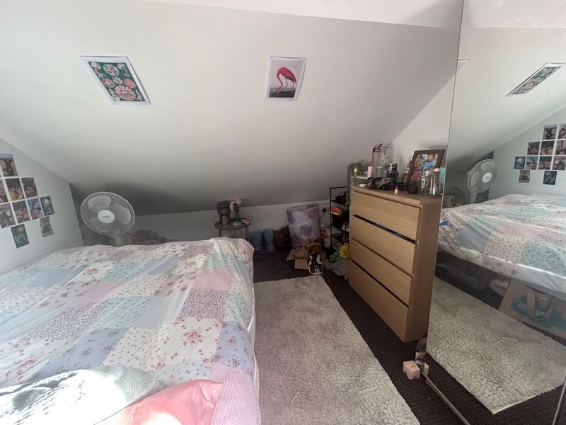 Property photo 3 of 8 Photo 4