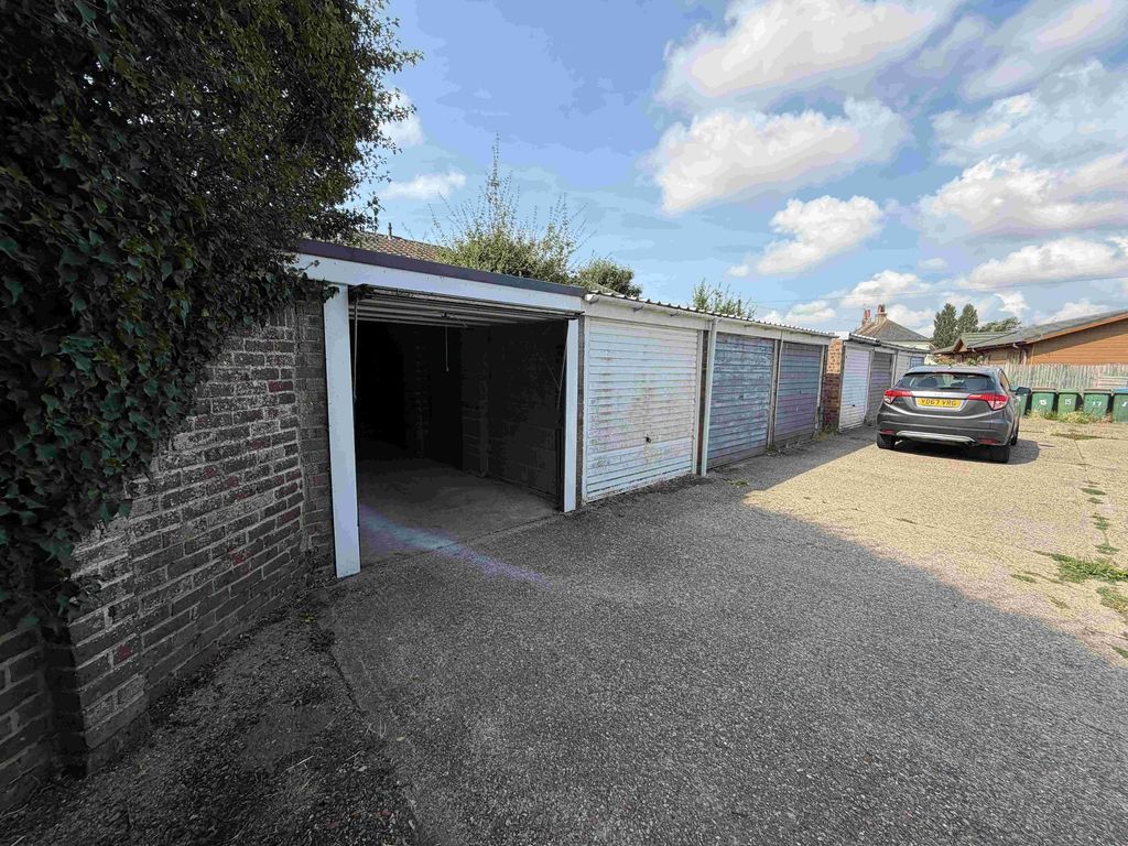 Property photo 2 of 4