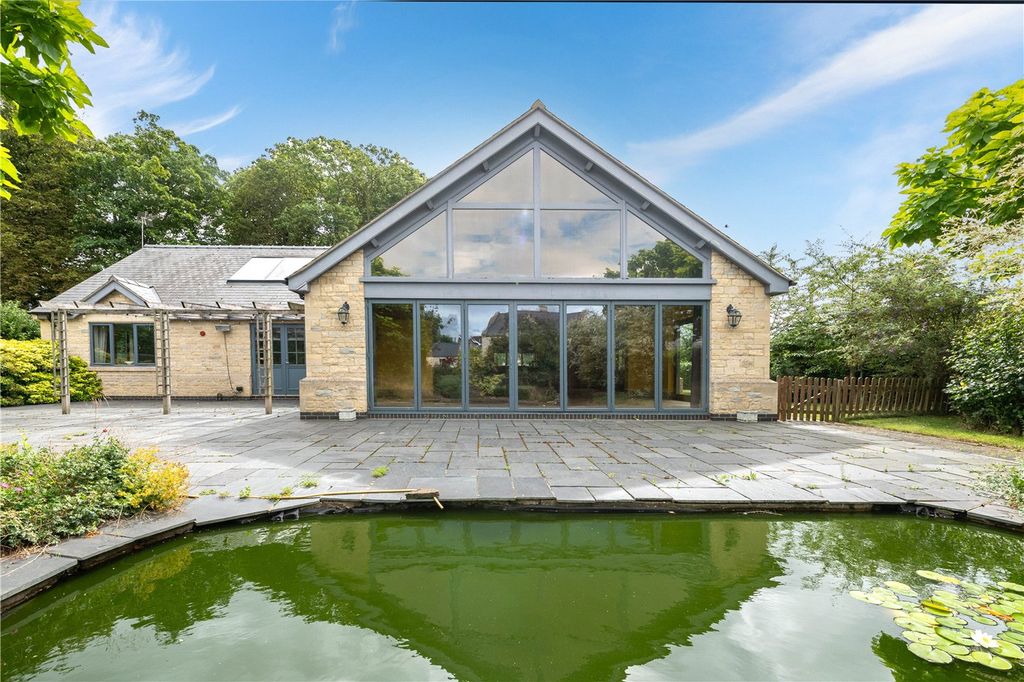 Property photo 2 of 18 Picture No. 27