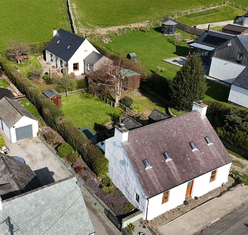 Property photo 2 of 40
