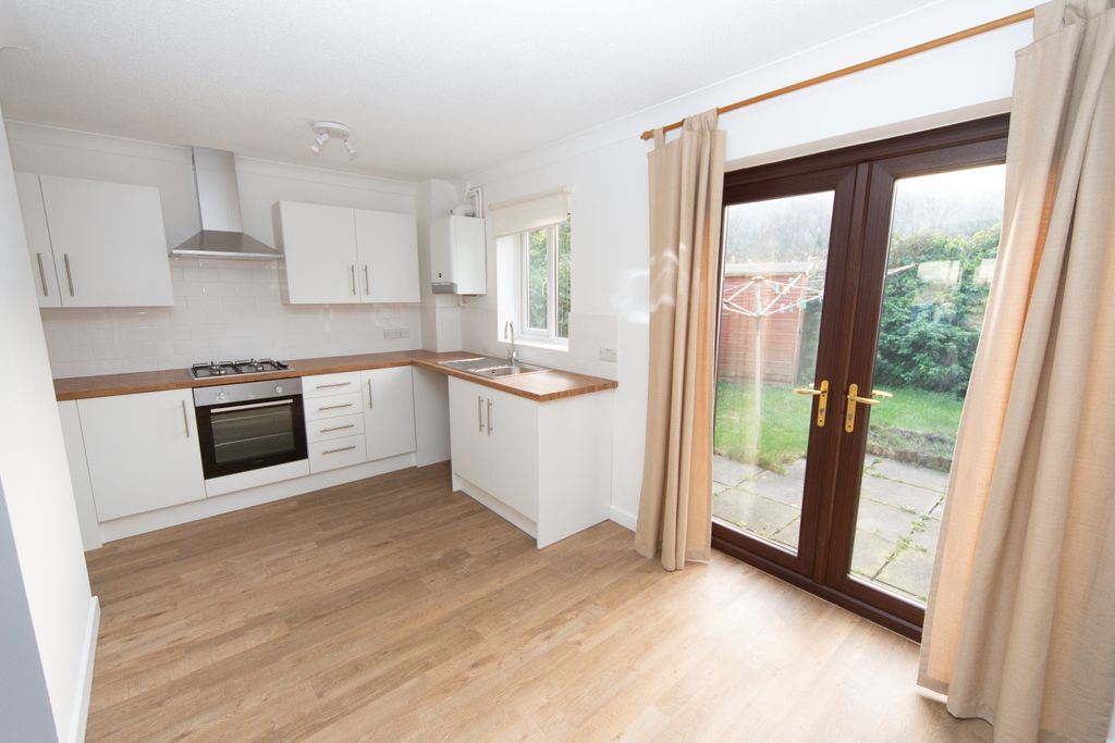 Property photo 2 of 11 Photo 01