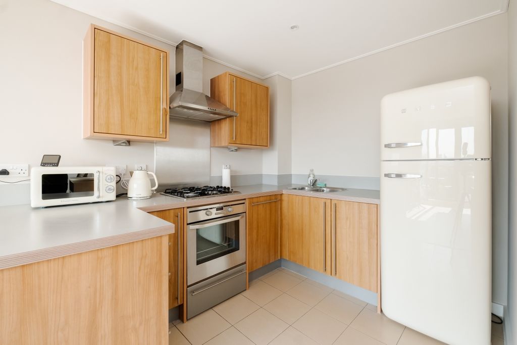 Property photo 2 of 10 Buckler Court