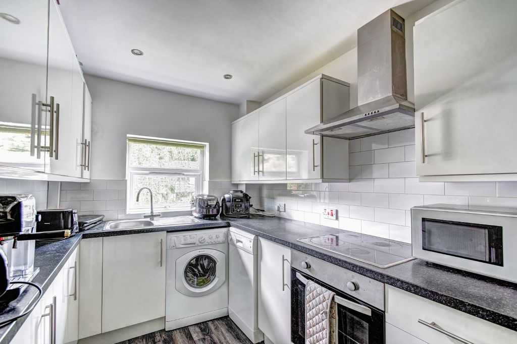 Property photo 1 of 10 Picture No. 06