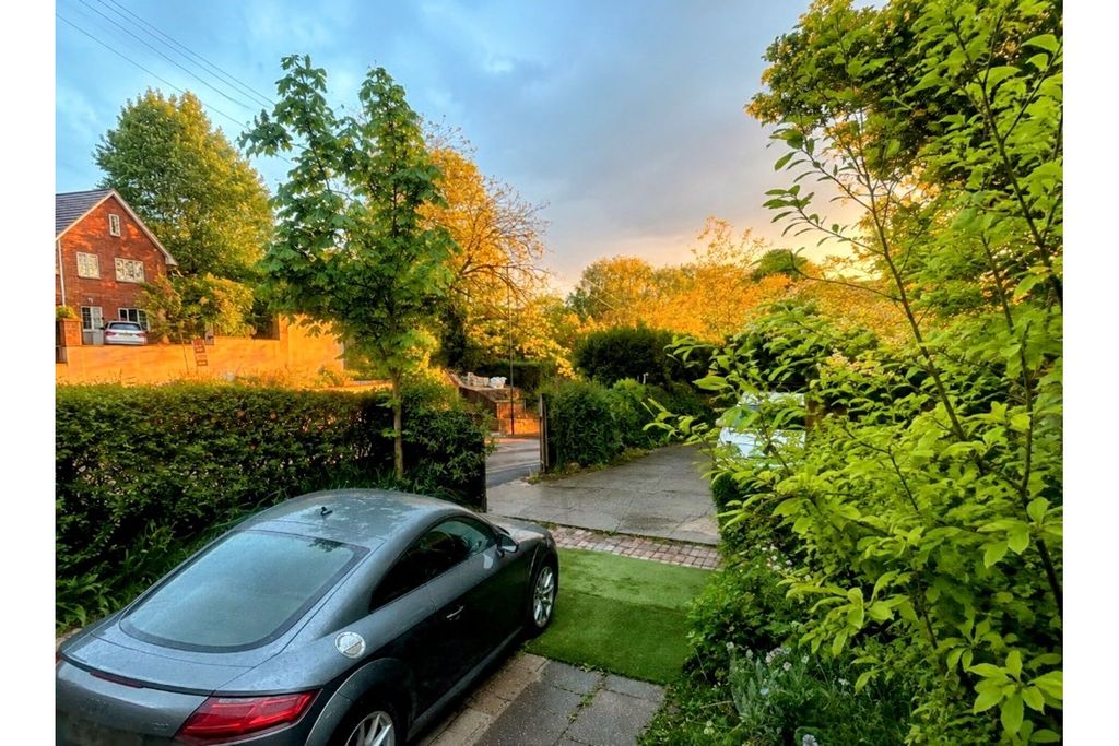 Property photo 3 of 15
