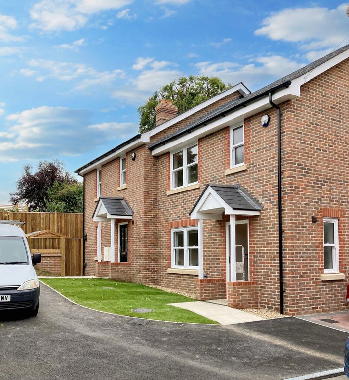 Property photo 1 of 10 Picture No. 15