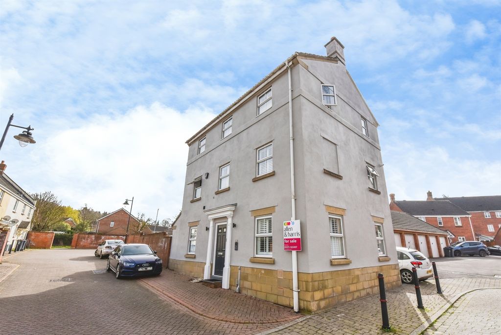 Property photo 1 of 20