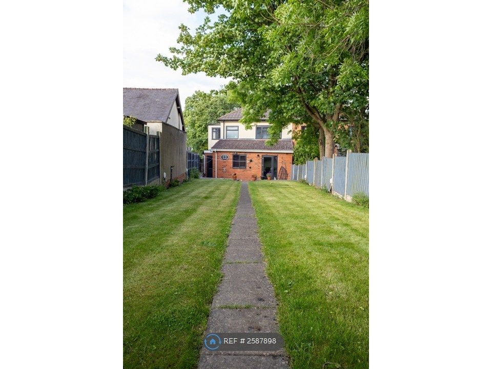 Property photo 3 of 35