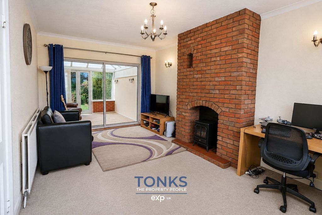 Property photo 2 of 19