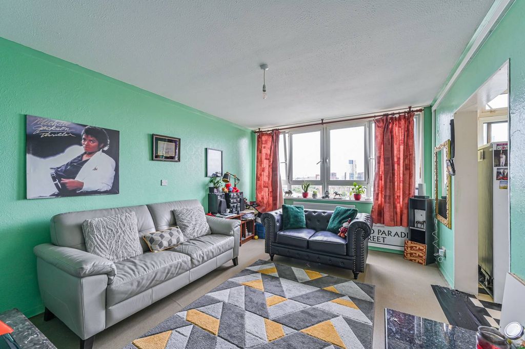 Property photo 1 of 11