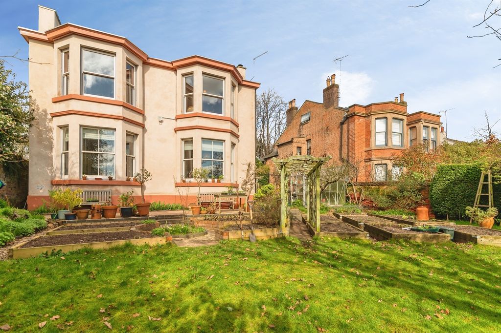 Property photo 1 of 22