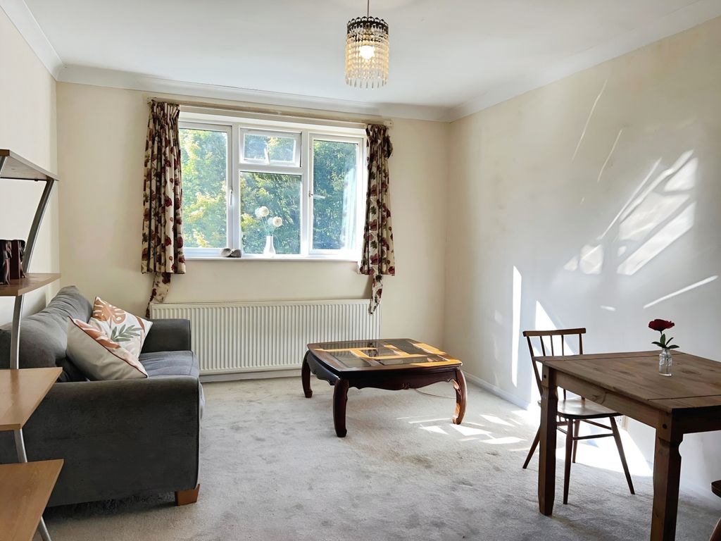 Property photo 1 of 4