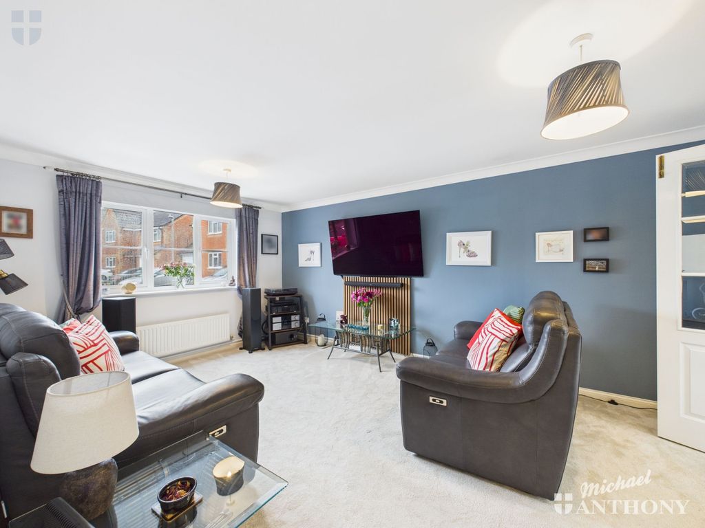 Property photo 2 of 23 E3699A9B7A5F44149F3De90Aac928827_80_Cam03852G0-Pr0537-Still005