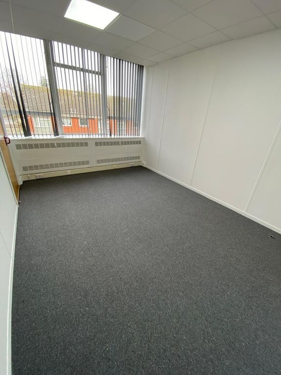 Property photo 3 of 28