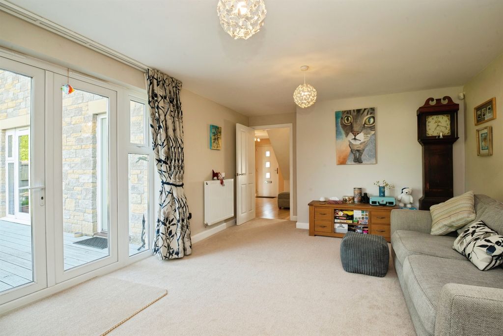 Property photo 3 of 29