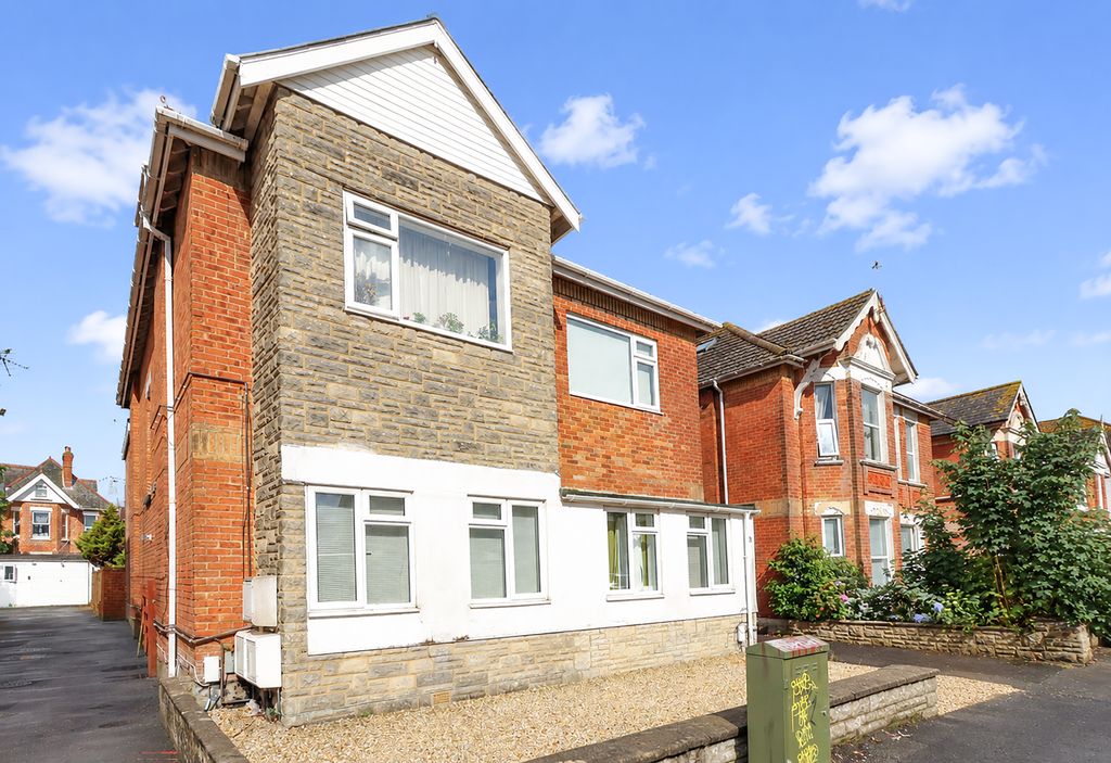 Property photo 1 of 12 09