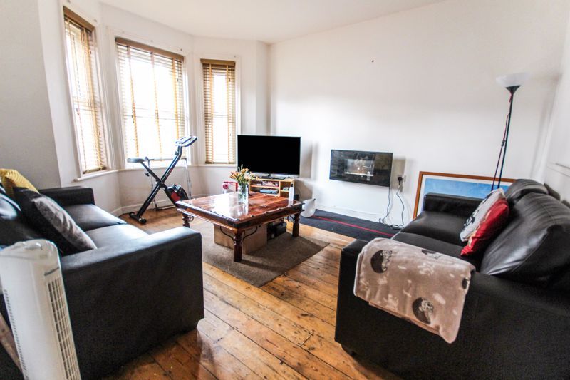 Property photo 3 of 10 Photo 1