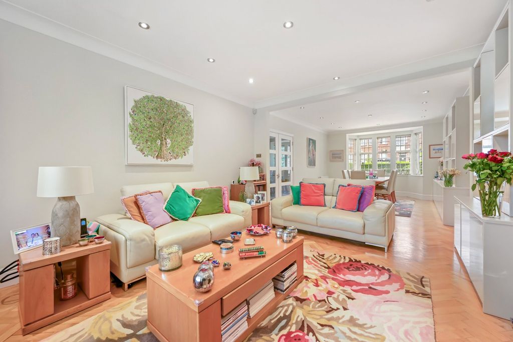 Property photo 2 of 11 Picture No. 08