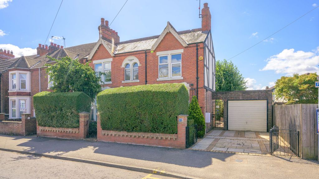 Property photo 1 of 22
