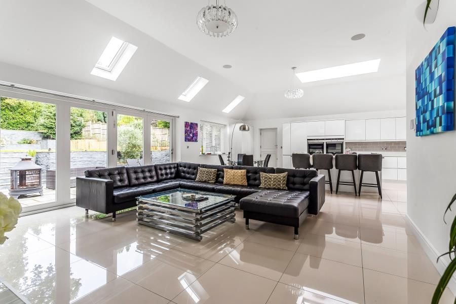 Property photo 3 of 25