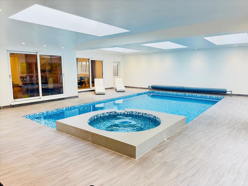 Property photo 2 of 18 Image