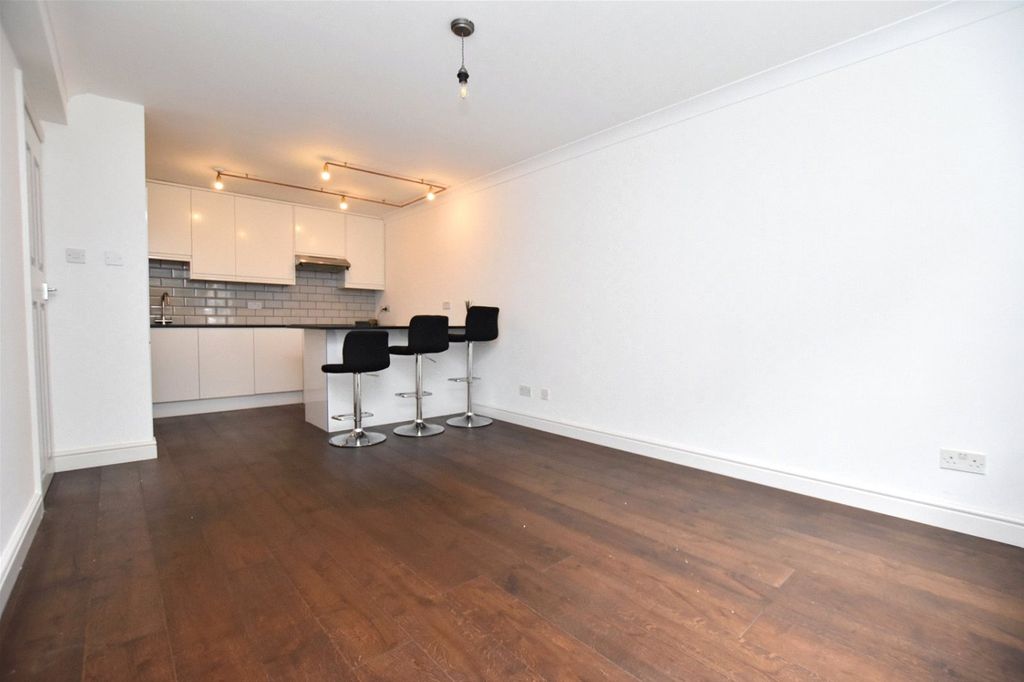 Property photo 3 of 10 Picture No. 08