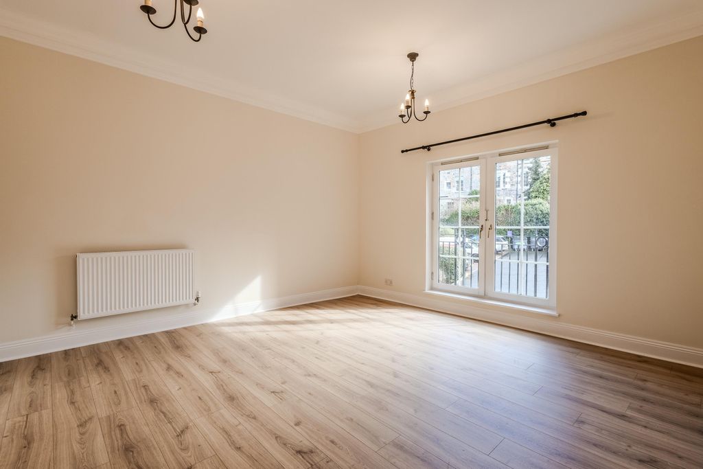 Property photo 2 of 26