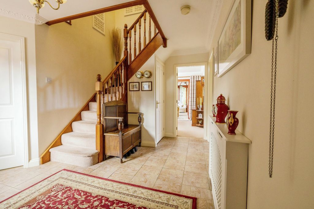 Property photo 2 of 17 Photography